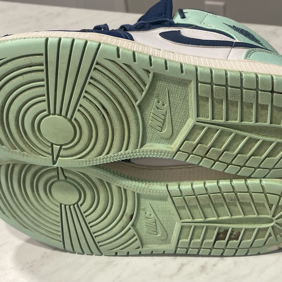 *USED* Air Jordan 1 Mid Mint Foam - Picture 7 of 14
